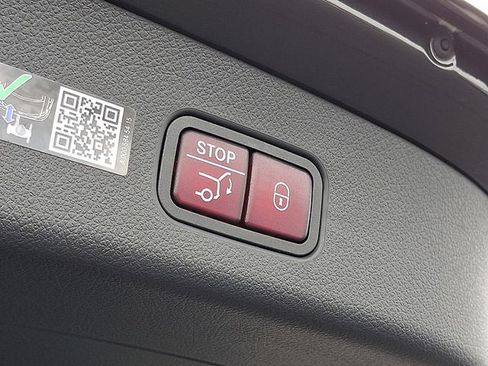 Used 2026 Mercedes-Benz GLC 300 4MATIC image 22