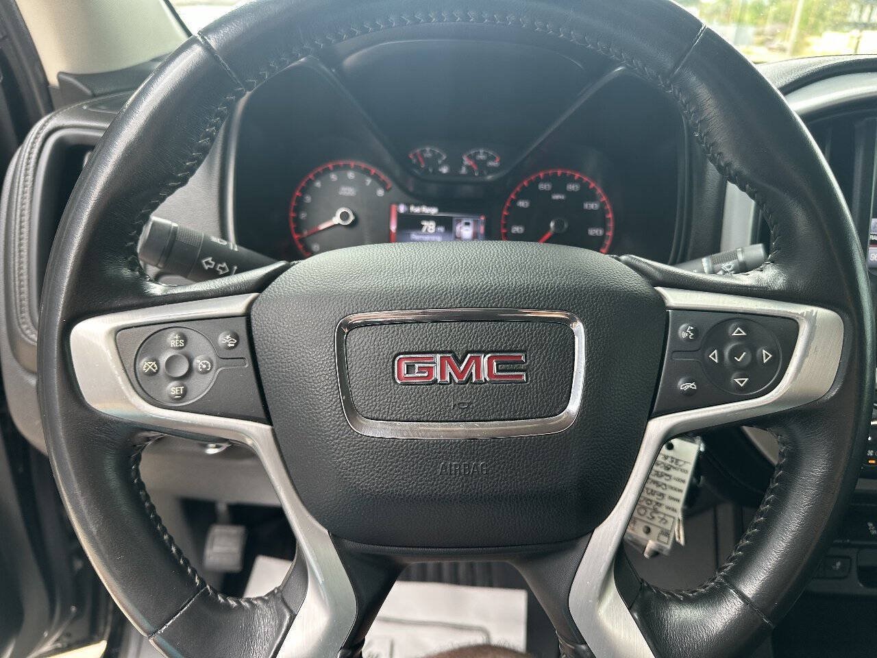 Used 2016 GMC Canyon SLT w/ Driver Alert Package AWD/4WD image 14