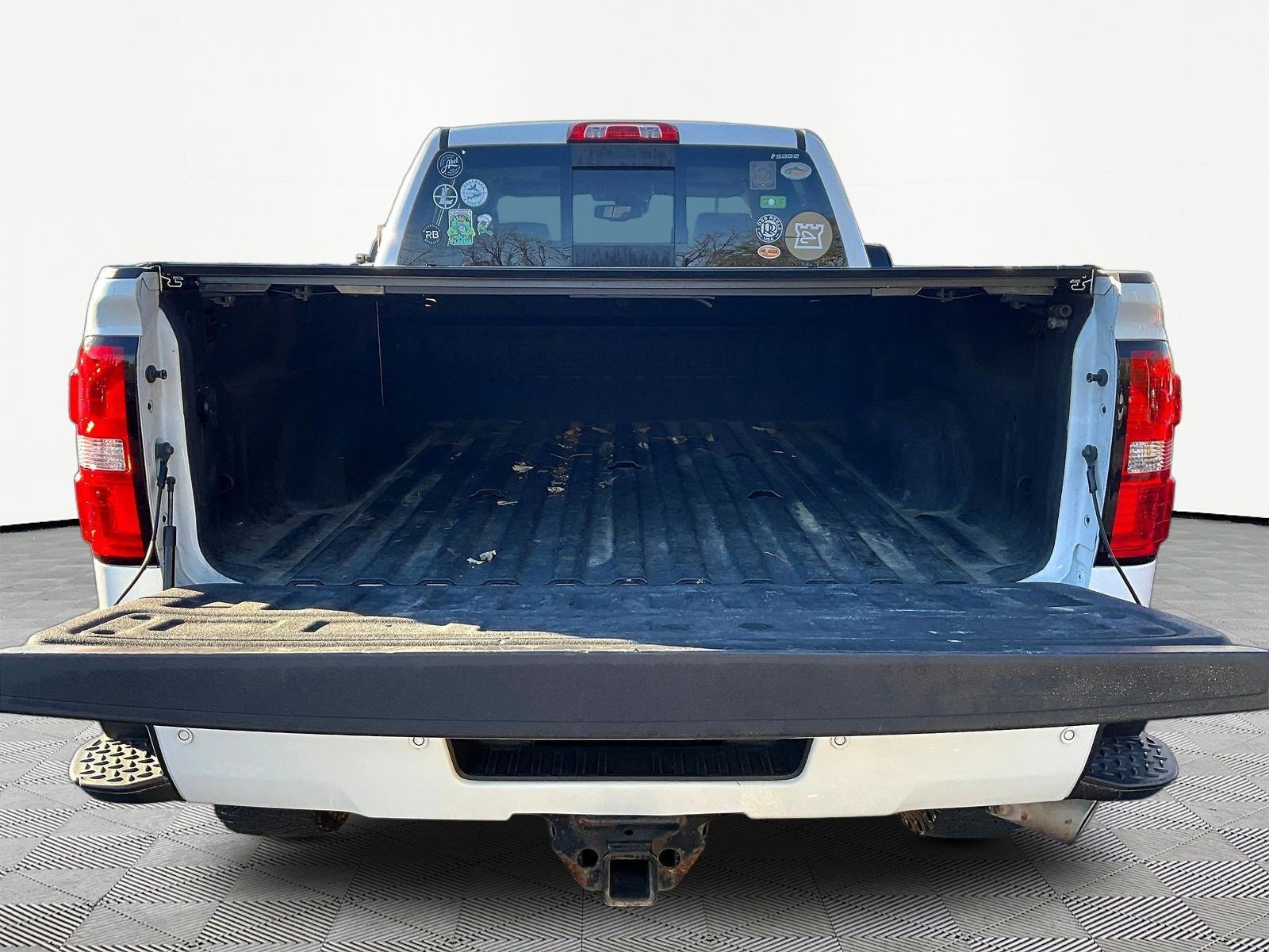 Used 2017 GMC Sierra 2500 Denali w/ Duramax Plus Package AWD/4WD image 7
