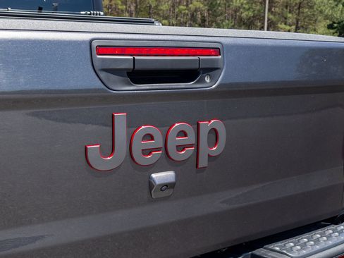 Used 2023 Jeep Gladiator Rubicon w/ LED Lighting Group AWD/4WD image 10
