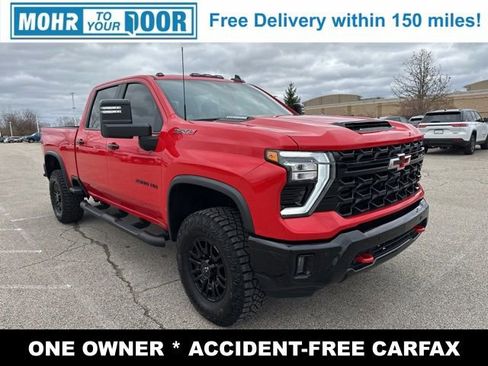 Used 2025 Chevrolet Silverado 2500 ZR2 w/ Technology Package image 3