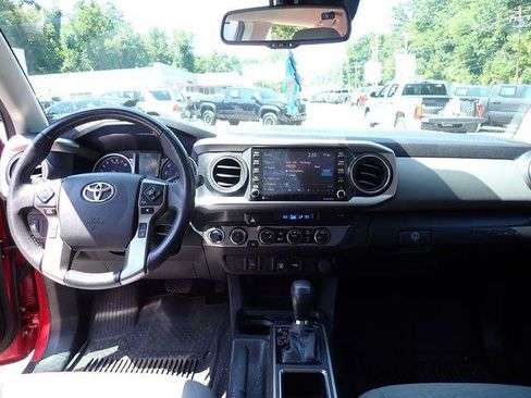 Certified 2023 Toyota Tacoma SR5 AWD/4WD image 12