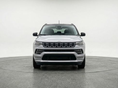 Used 2025 Jeep Compass Limited image 2