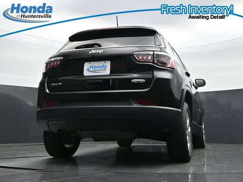 Used 2025 Jeep Compass Latitude AWD/4WD image 34