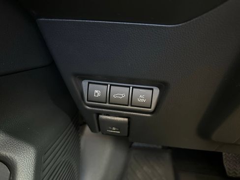 New 2026 Toyota Prius Plug-In Hybrid FWD image 25