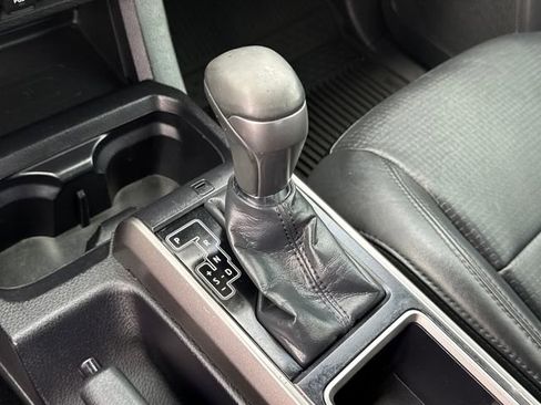 Used 2022 Toyota Tacoma Limited RWD image 15