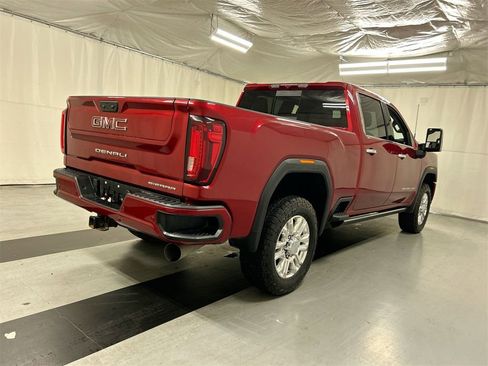 Used 2023 GMC Sierra 3500 Denali image 2