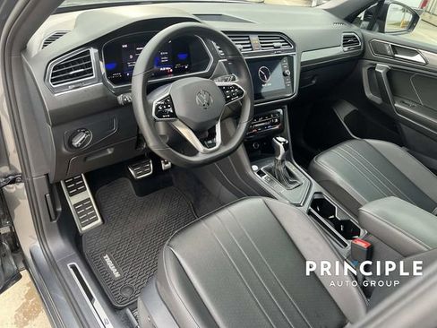 Used 2024 Volkswagen Tiguan SE R-Line FWD image 16