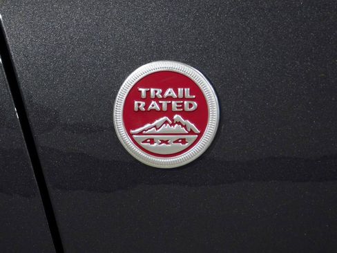 Used 2021 Jeep Grand Cherokee Trailhawk w/ Premium Lighting Group AWD/4WD image 13