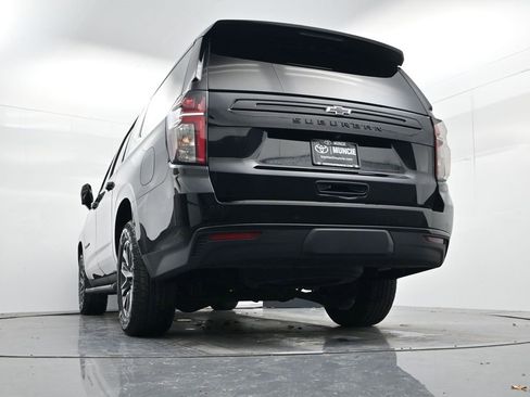 Used 2023 Chevrolet Suburban Z71 w/ Luxury Package image 56