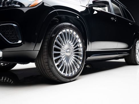 Used 2024 Mercedes-Benz Maybach GLS 600 4MATIC image 85