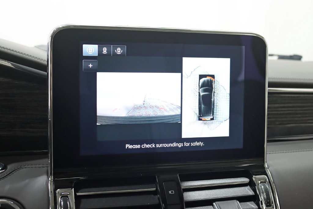 Used 2020 Lincoln Navigator Black Label w/ Cargo Convenience Package AWD/4WD image 22