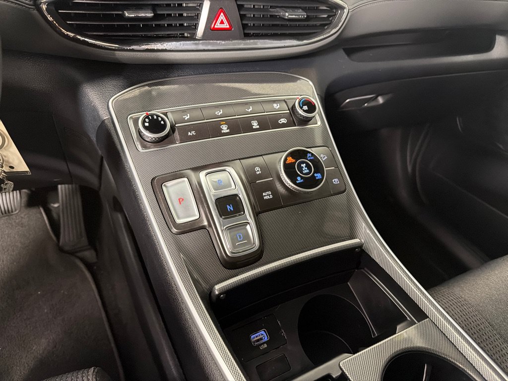 Used 2021 Hyundai Santa Fe SE AWD/4WD image 17