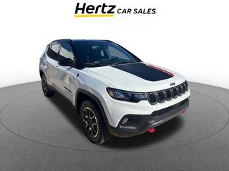 Used 2025 Jeep Compass Trailhawk video 1