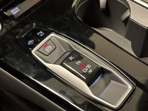 New 2027 Audi Q6 e-tron Premium Plus image 20