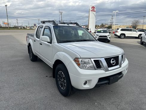 Used 2018 Nissan Frontier PRO-4X w/ Pro-4x Luxury Package image 3