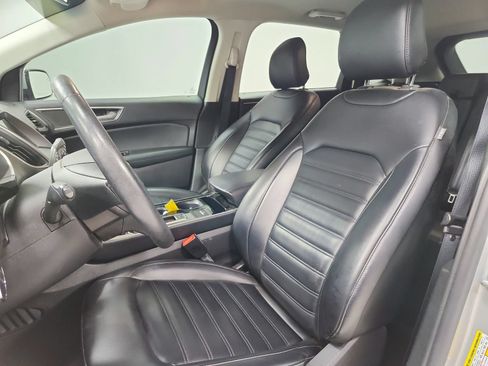 Used 2019 Ford Edge SEL w/ Equipment Group 201A FWD image 9