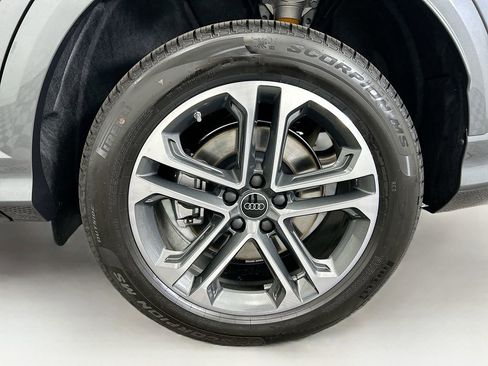 Used 2025 Audi Q5 Premium Plus w/ Premium Plus AWD/4WD image 31