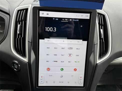 Certified 2022 Ford Edge SEL w/ Convenience Package image 10