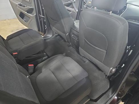 Used 2023 Chevrolet Traverse LT image 14