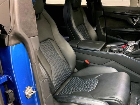 Used 2022 Lamborghini Urus AWD/4WD image 14