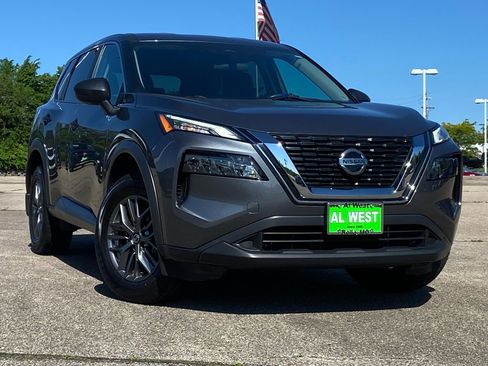 Used 2021 Nissan Rogue S AWD/4WD image 2