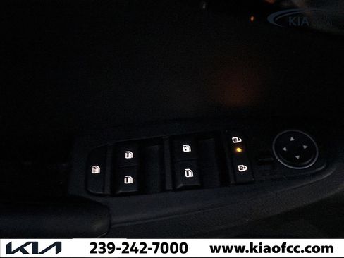 Certified 2024 Kia Seltos S image 16