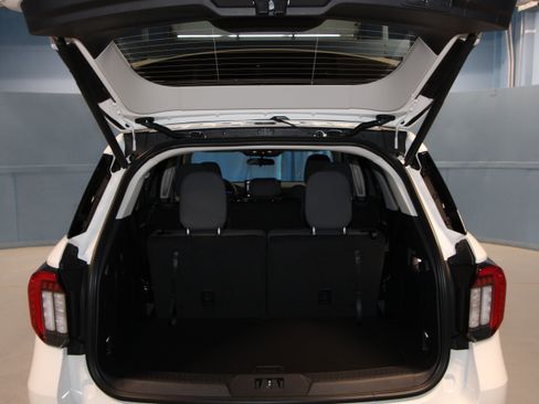 New 2026 Ford Explorer Active AWD/4WD image 34