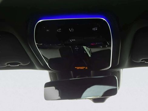 Used 2024 Mercedes-Benz C 300 Sedan image 32