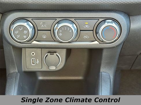 Used 2025 Nissan Kicks Play S image 10