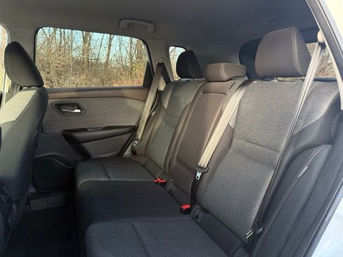 Used 2023 Nissan Rogue SV image 13