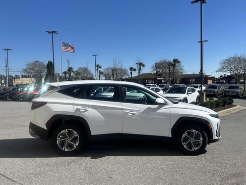 New 2026 Hyundai Tucson Blue SE image 9