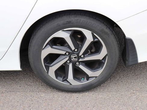 Used 2017 Honda Accord EX-L image 9