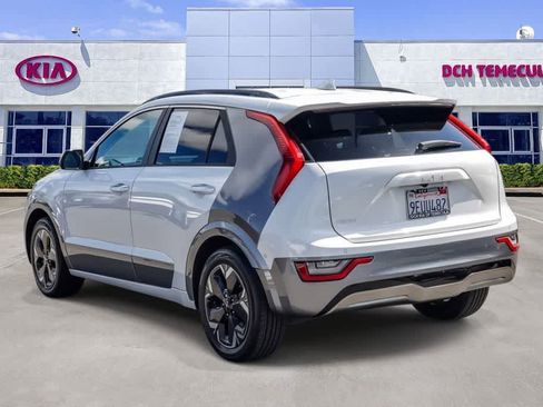 Certified 2023 Kia Niro Wave FWD image 6