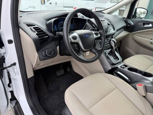 Used 2017 Ford C-MAX SE w/ Interior Protection Package image 16