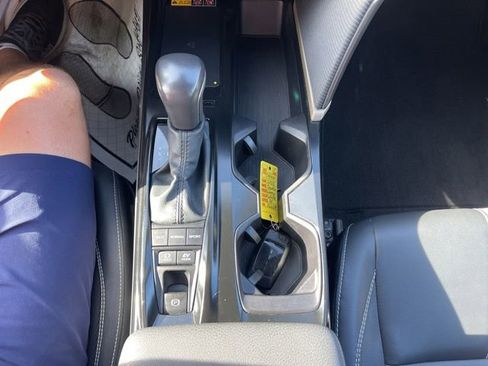 Used 2025 Toyota Camry SE FWD image 17