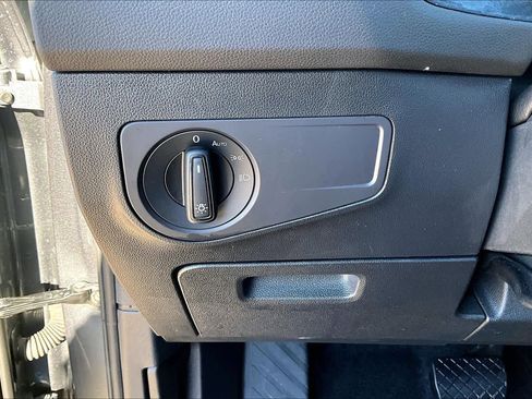 Used 2024 Volkswagen Tiguan S image 25