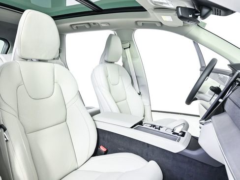 New 2026 Volvo XC90 B6 Ultra w/ Protection Package AWD/4WD image 24