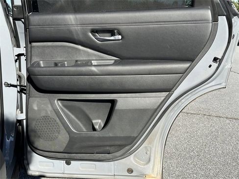 Certified 2022 Nissan Pathfinder Platinum w/ Cargo Package image 17