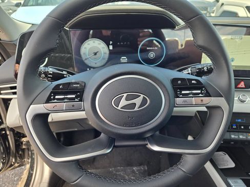 New 2026 Hyundai Elantra Limited FWD image 20