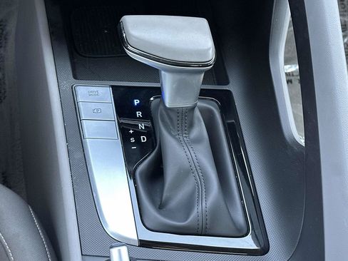 Certified 2025 Hyundai Elantra Sport FWD image 18