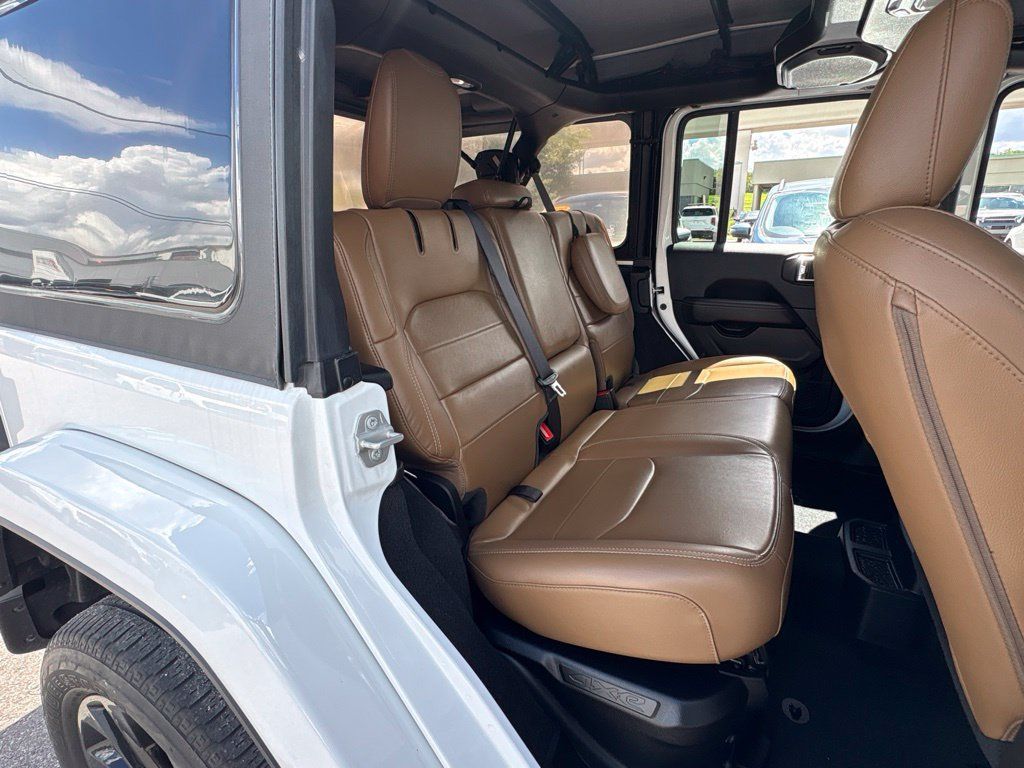 Used 2022 Jeep Wrangler Unlimited Sahara w/ Safety Group AWD/4WD image 16