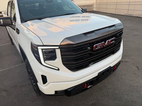 Used 2022 GMC Sierra 1500 AT4X image 10