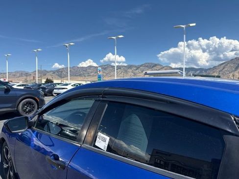 Used 2016 Honda Civic Touring image 12