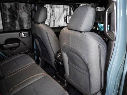 Used 2024 Jeep Wrangler Unlimited AWD/4WD image 15