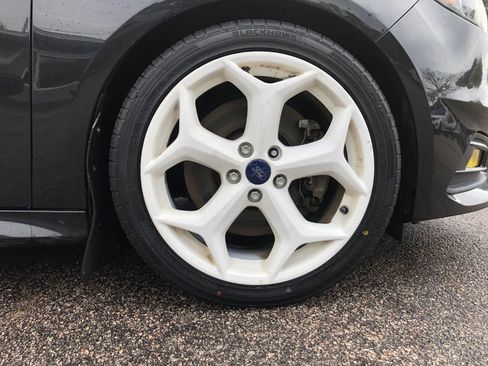 Used 2015 Ford Focus ST w/ Equipment Group 402A image 9