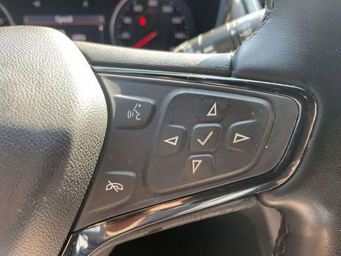 Used 2023 Chevrolet Equinox Premier image 25