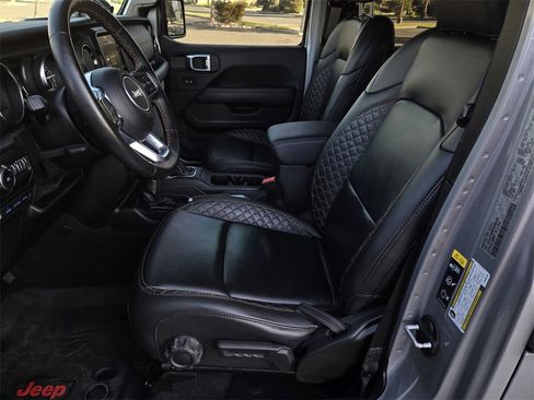Used 2021 Jeep Wrangler Unlimited Sahara image 18