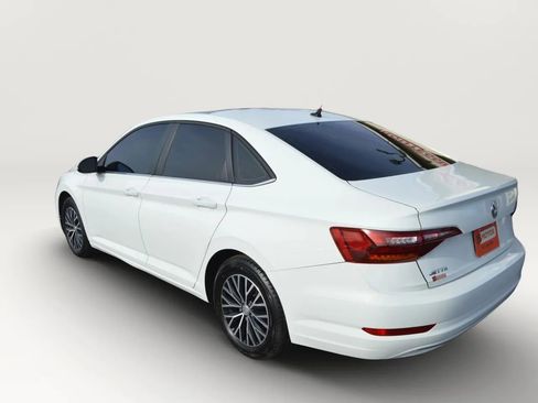 Used 2019 Volkswagen Jetta SE image 4