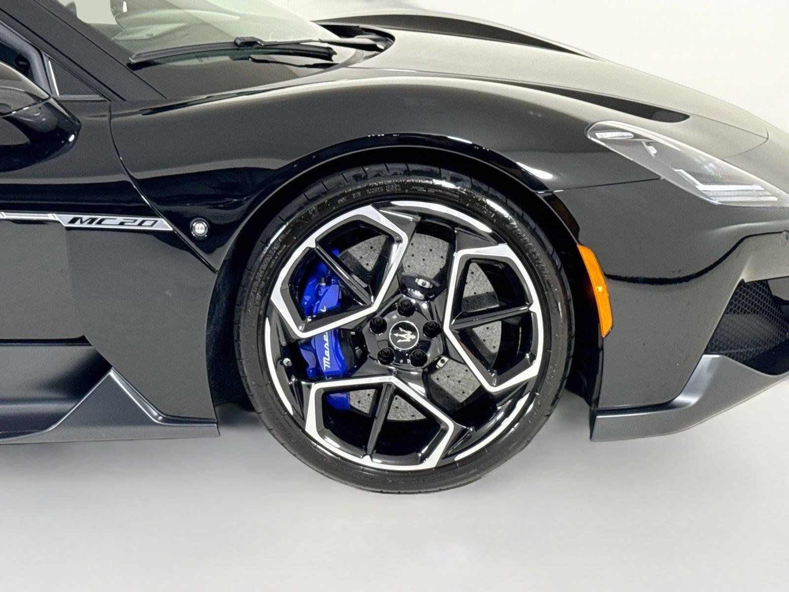 Used 2022 Maserati MC20 Coupe RWD image 37